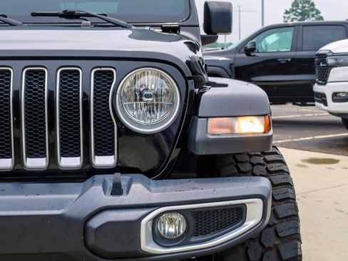 Used 2020 Jeep Wrangler Unlimited Sahara AWD/4WD image 5