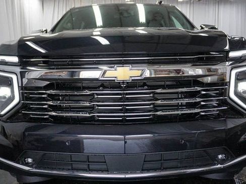 New 2026 Chevrolet Suburban Premier RWD image 3