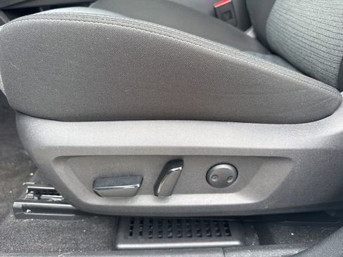 Used 2023 Nissan Rogue SV AWD/4WD image 20