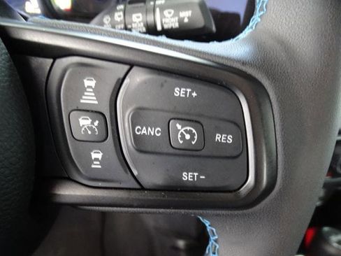 Certified 2025 Jeep Wrangler Unlimited Rubicon 4xe w/ Safety Group AWD/4WD image 8