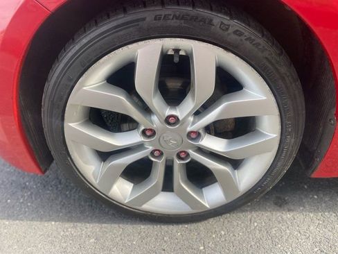 Used 2012 Hyundai Veloster w/ Style Pkg image 12