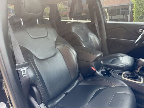 Used 2016 Jeep Cherokee Limited image 33