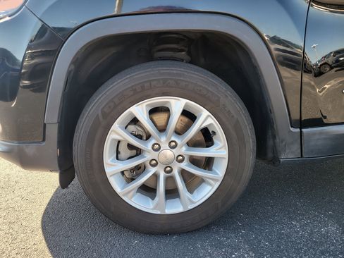 Used 2022 Jeep Cherokee Latitude Lux image 9