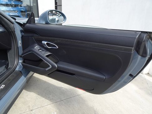 Used 2018 Porsche 911 Carrera 4S image 16