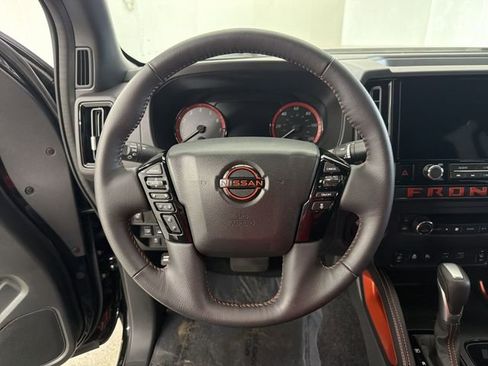Used 2025 Nissan Frontier PRO-4X w/ Pro Convenience Package image 30