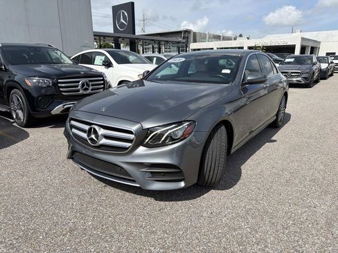Used 2020 Mercedes-Benz E 450 4MATIC Sedan image 3