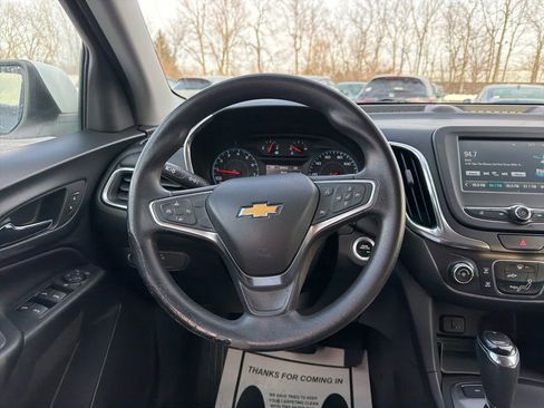 Used 2018 Chevrolet Equinox LT image 12