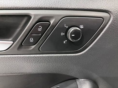 Used 2016 Volkswagen Jetta Sport image 32