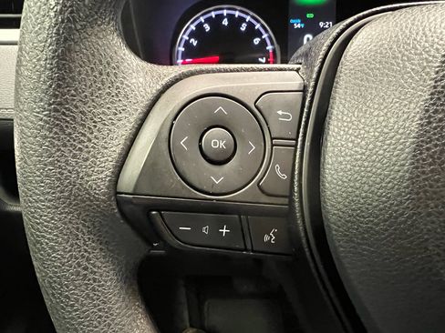 Used 2020 Toyota RAV4 XLE w/ Convenience Package image 23