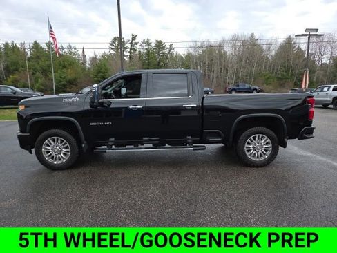Used 2021 Chevrolet Silverado 2500 High Country w/ Z71 Off-Road Package image 6