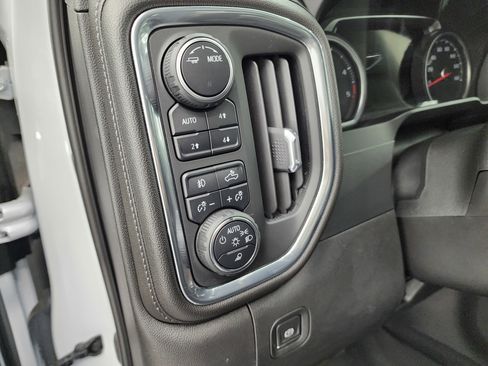 Used 2022 Chevrolet Silverado 2500 High Country w/ Safety Package II image 54