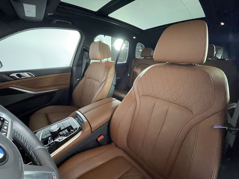 Certified 2025 BMW X5 xDrive40i w/ Executive Package image 9