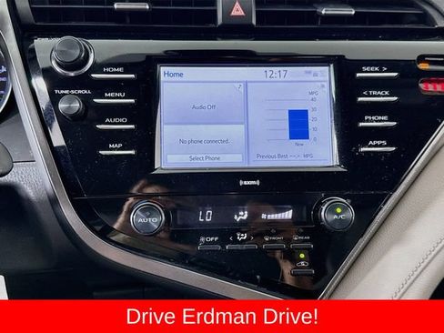Used 2020 Toyota Camry SE FWD image 20