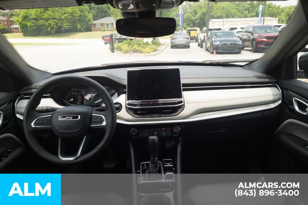 Used 2025 Jeep Compass Limited AWD/4WD image 20