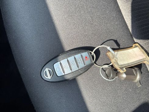 Used 2025 Nissan Altima 2.5 SV FWD image 20