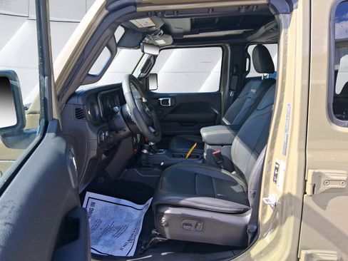 New 2025 Jeep Wrangler Unlimited Rubicon 392 image 10