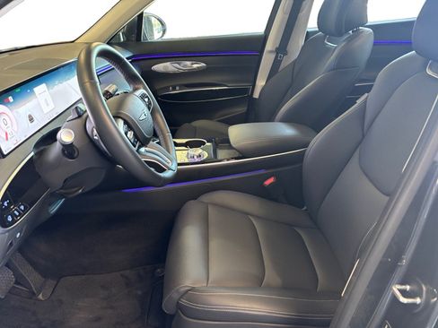 New 2026 Genesis GV70 2.5T AWD/4WD image 9