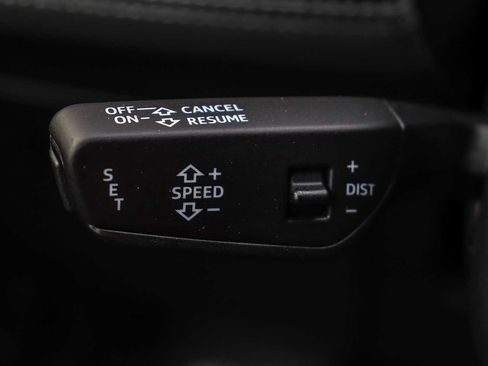 Used 2025 Audi Q6 e-tron Premium w/ Convenience Package image 30