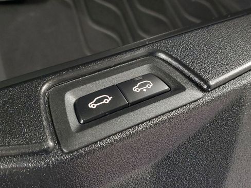 Used 2021 BMW X5 xDrive45e w/ M Sport Package image 11