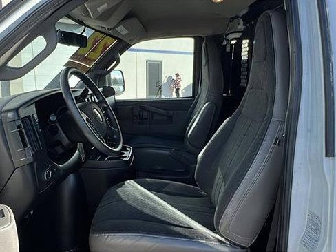 Certified 2022 Chevrolet Express 2500 w/ Driver Convenience Package image 28