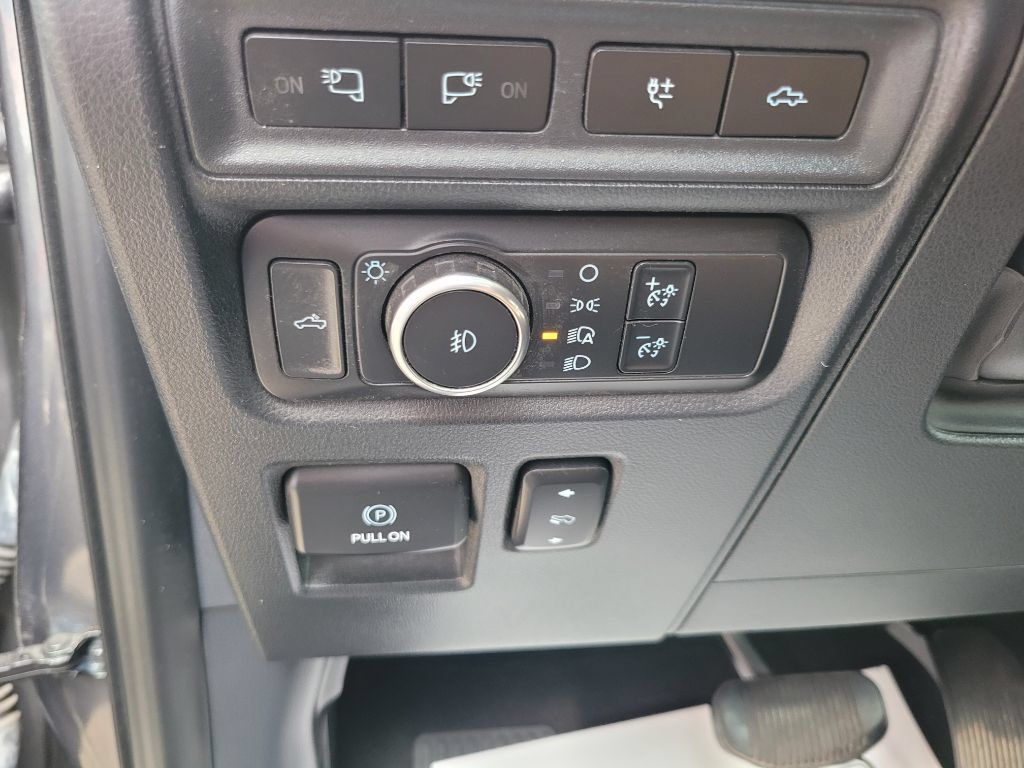Used 2021 Ford F150 Platinum AWD/4WD image 32