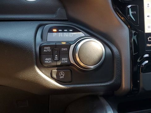 Used 2023 RAM 1500 Big Horn AWD/4WD image 32
