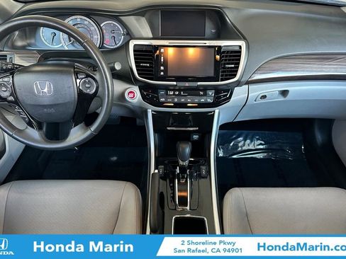Used 2017 Honda Accord EX-L image 17