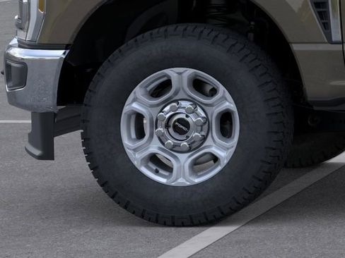 New 2026 Ford F350 XLT w/ XLT Premium Package AWD/4WD image 19