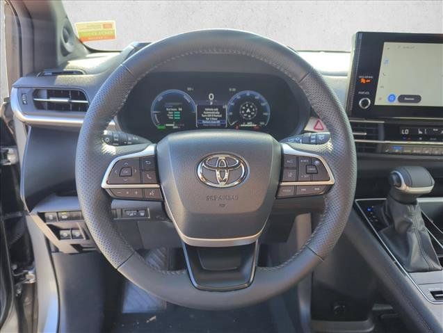 Certified 2026 Toyota Sienna Platinum AWD/4WD image 12