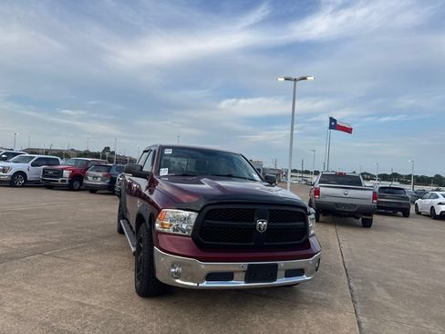 Used 2017 RAM 1500 Lone Star RWD image 4