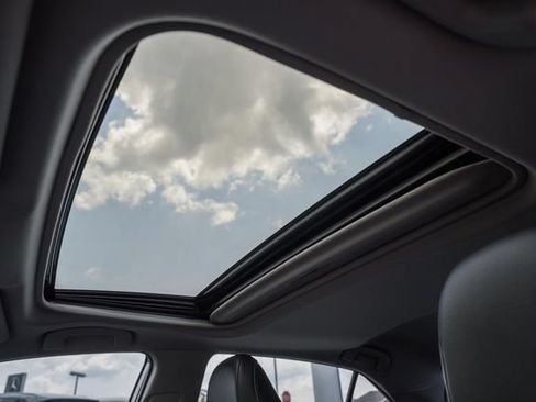 Used 2019 Toyota Camry SE FWD image 33