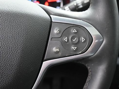 Used 2023 Chevrolet Traverse Premier image 32