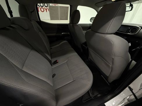 Certified 2017 Toyota Tacoma SR5 image 6