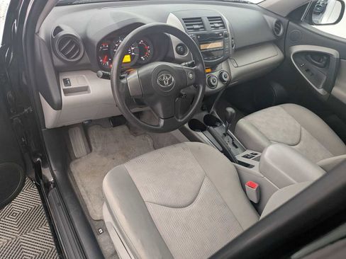 Used 2009 Toyota RAV4 image 2