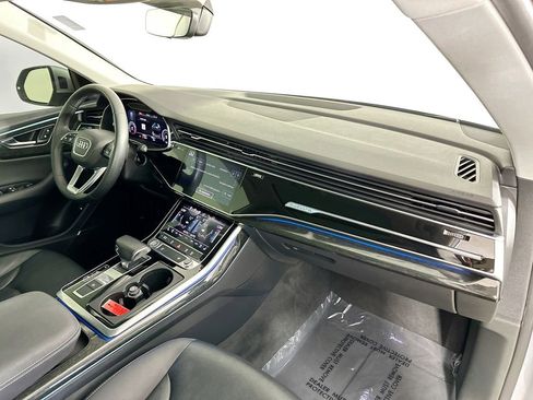 Used 2019 Audi Q8 Premium Plus AWD/4WD image 30