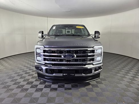 Used 2024 Ford F250 Lariat image 3