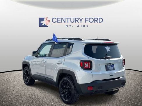 Used 2020 Jeep Renegade Altitude AWD/4WD image 4
