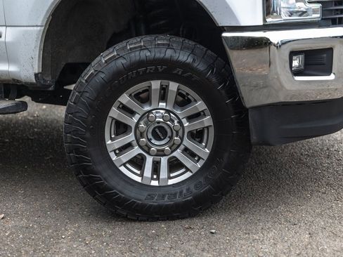 Used 2019 Ford F350 XLT w/ XLT Value Package image 3