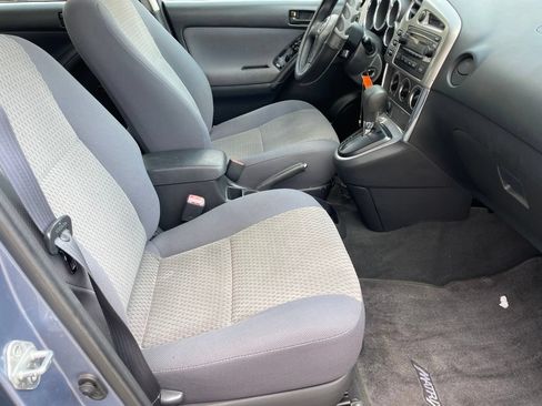 Used 2007 Toyota Matrix FWD image 25
