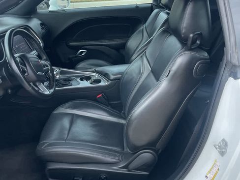 Used 2018 Dodge Challenger GT w/ Driver Convenience Group image 8