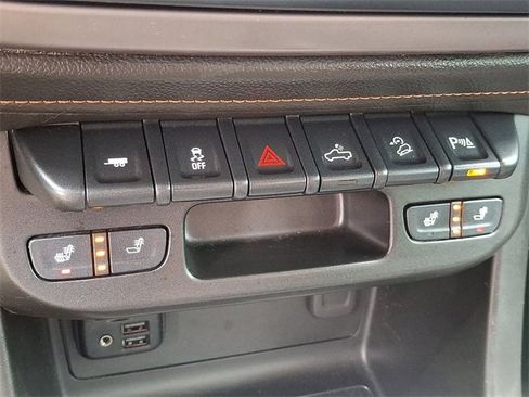 Used 2022 GMC Canyon AT4 w/ Trailering Package image 18