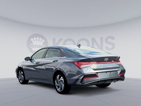 New 2026 Hyundai Elantra Limited FWD image 7