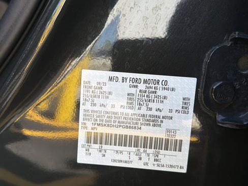 Used 2023 Ford Explorer XLT w/ Equipment Group 202A AWD/4WD image 29