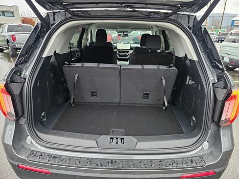 New 2026 Ford Explorer Active image 4