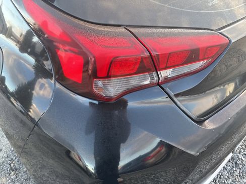 Used 2019 Hyundai Veloster Turbo R-Spec image 9