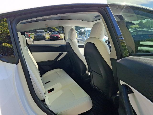 Used 2021 Tesla Model Y Long Range AWD/4WD image 46