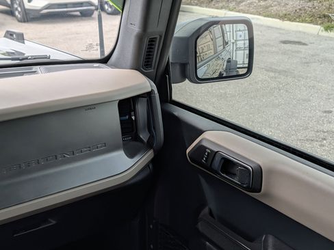 Used 2024 Ford Bronco Wildtrak image 40