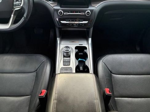 Used 2020 Ford Explorer Limited RWD image 17