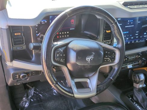 Used 2021 Ford Bronco Badlands image 14