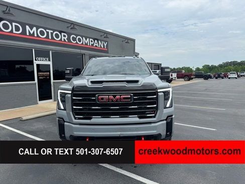 Used 2025 GMC Sierra 2500 AT4 w/ AT4 Premium Plus Package AWD/4WD image 15